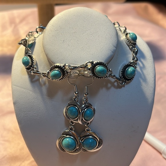 Hand Crafted Jewelry - 🎁faux Turquoise Anklet and earrings .NWOT